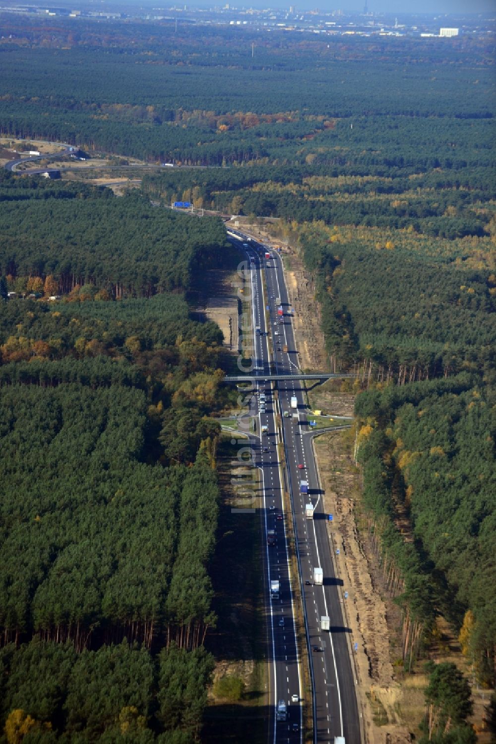 Luftbild Markgrafpieske - Ausbau und Verbreiterung der Streckenführung der Autobahn / Bundesautobahn BAB A12 / E30 bei Markgrafpieske im Bundesland Brandenburg