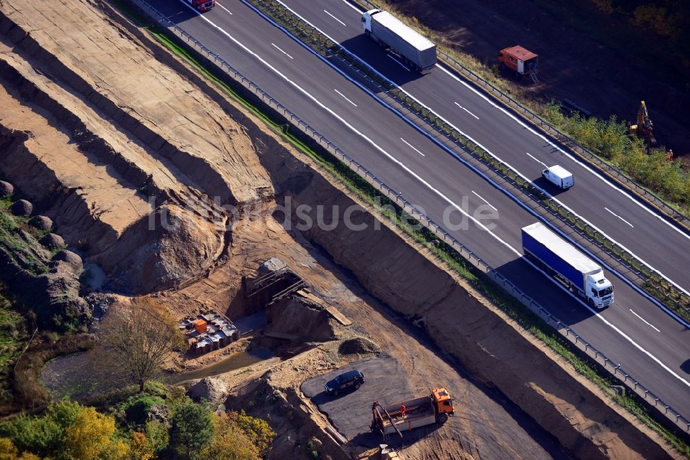 Markgrafpieske aus der Vogelperspektive: Ausbau und Verbreiterung der Streckenführung der Autobahn / Bundesautobahn BAB A12 / E30 bei Markgrafpieske im Bundesland Brandenburg