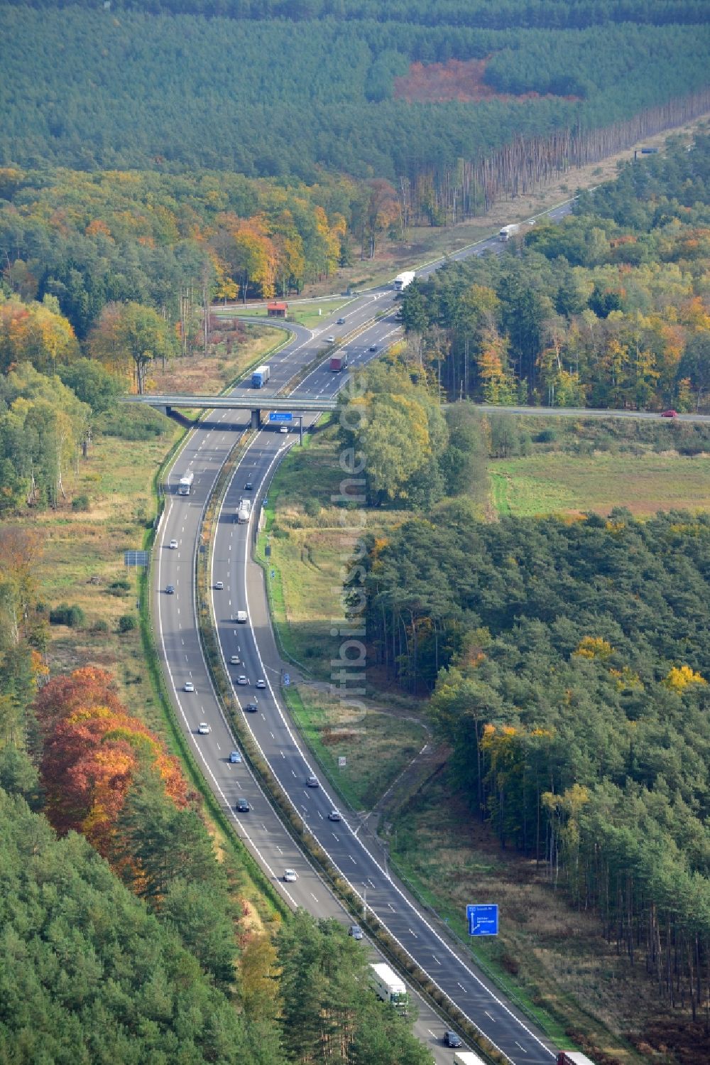 Luftaufnahme Markgrafpieske - Ausbau und Verbreiterung der Streckenführung der Autobahn / Bundesautobahn BAB A12 / E30 bei Markgrafpieske im Bundesland Brandenburg