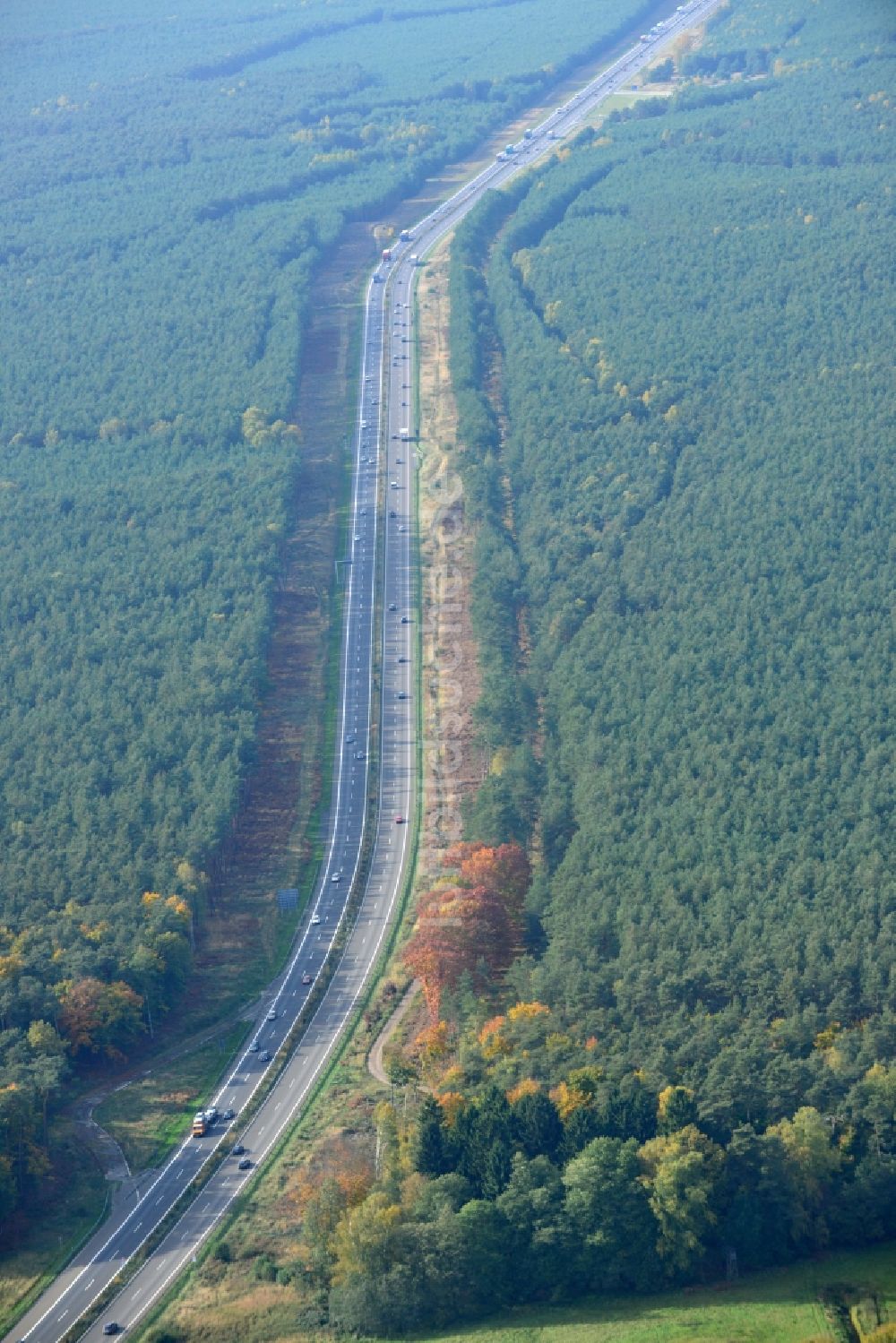 Luftbild Markgrafpieske - Ausbau und Verbreiterung der Streckenführung der Autobahn / Bundesautobahn BAB A12 / E30 bei Markgrafpieske im Bundesland Brandenburg