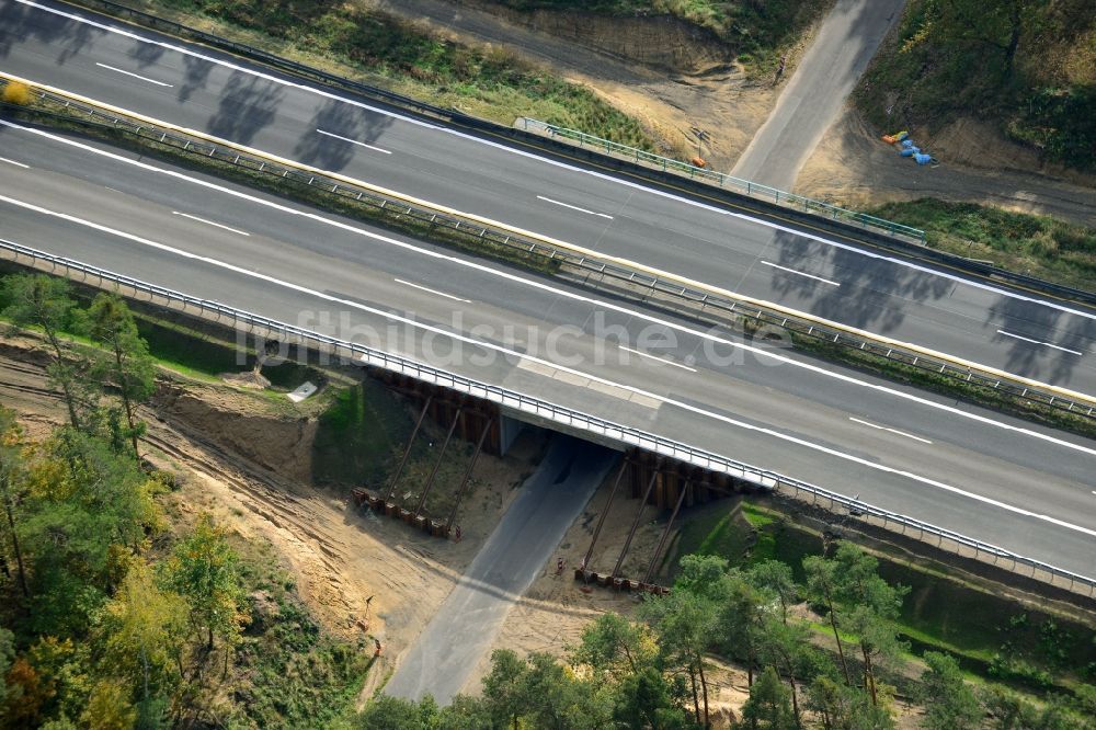 Markgrafpieske aus der Vogelperspektive: Ausbau und Verbreiterung der Streckenführung der Autobahn / Bundesautobahn BAB A12 / E30 bei Markgrafpieske im Bundesland Brandenburg