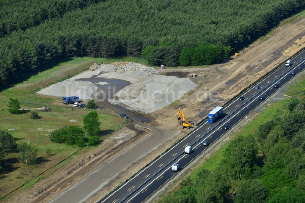 Luftbild Markgrafpieske - Ausbau und Verbreiterung der Streckenführung der Autobahn / Bundesautobahn BAB A12 / E30 bei Markgrafpieske im Bundesland Brandenburg