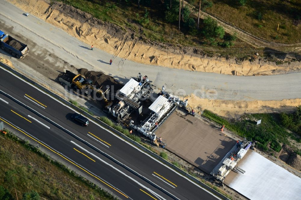 Luftbild Markgrafpieske - Ausbau und Verbreiterung der Streckenführung der Autobahn / Bundesautobahn BAB A12 / E30 bei Markgrafpieske im Bundesland Brandenburg