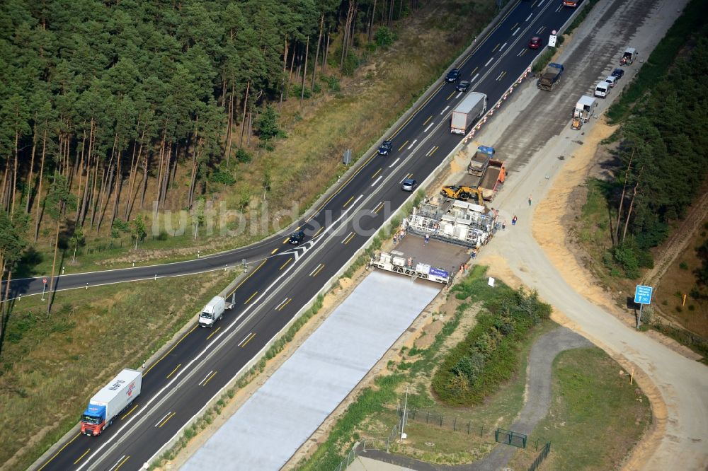 Luftbild Markgrafpieske - Ausbau und Verbreiterung der Streckenführung der Autobahn / Bundesautobahn BAB A12 / E30 bei Markgrafpieske im Bundesland Brandenburg