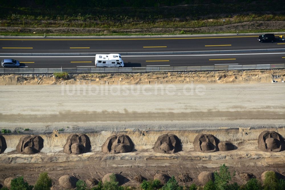 Markgrafpieske aus der Vogelperspektive: Ausbau und Verbreiterung der Streckenführung der Autobahn / Bundesautobahn BAB A12 / E30 bei Markgrafpieske im Bundesland Brandenburg