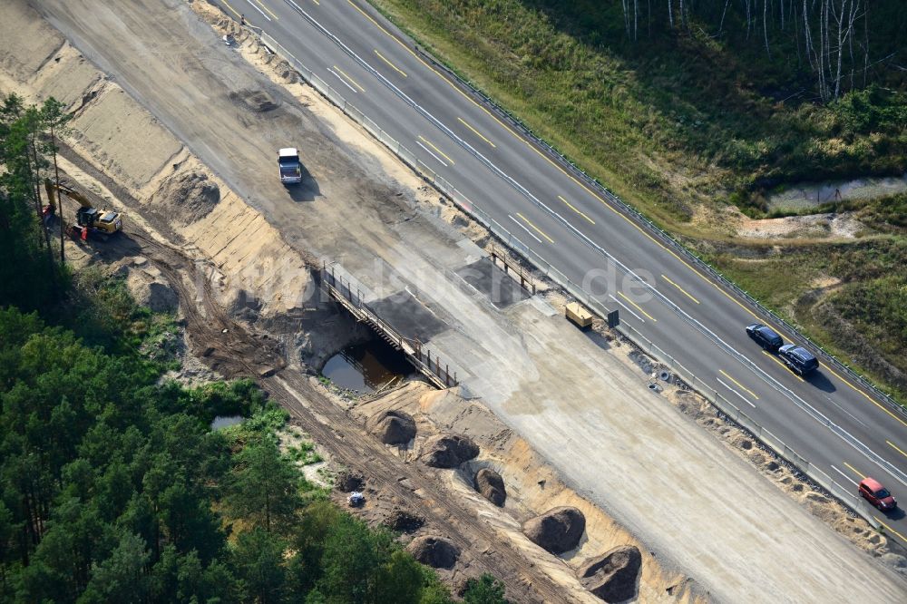 Luftbild Markgrafpieske - Ausbau und Verbreiterung der Streckenführung der Autobahn / Bundesautobahn BAB A12 / E30 bei Markgrafpieske im Bundesland Brandenburg