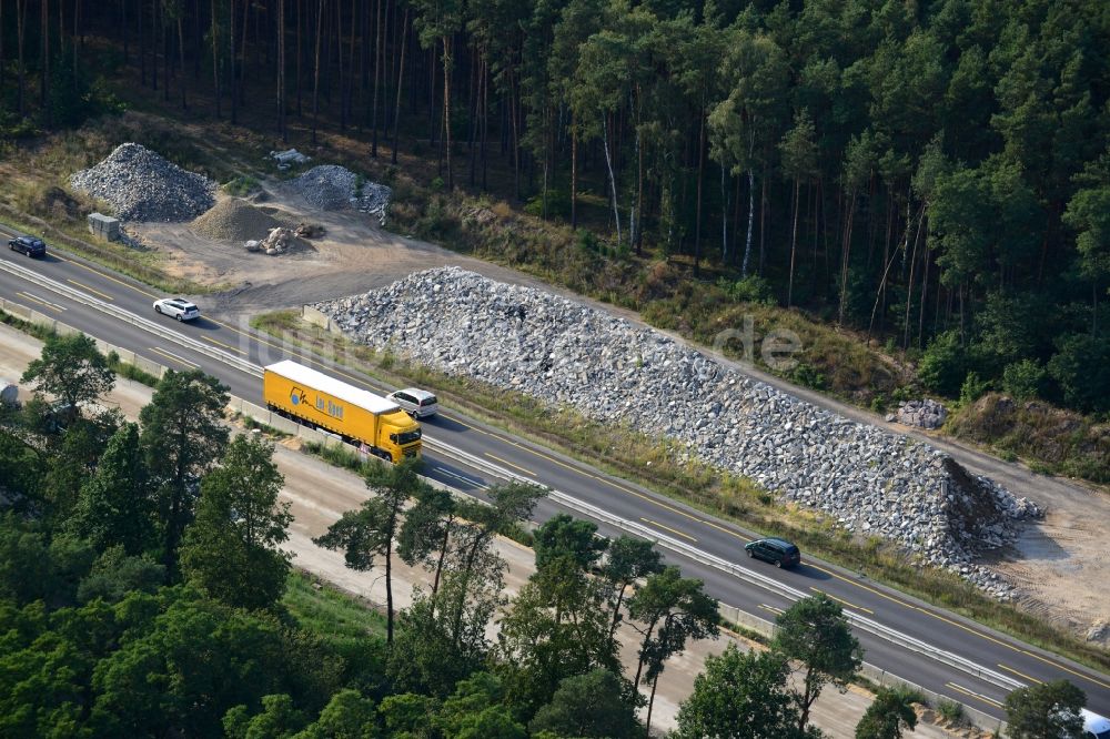 Luftaufnahme Markgrafpieske - Ausbau und Verbreiterung der Streckenführung der Autobahn / Bundesautobahn BAB A12 / E30 bei Markgrafpieske im Bundesland Brandenburg