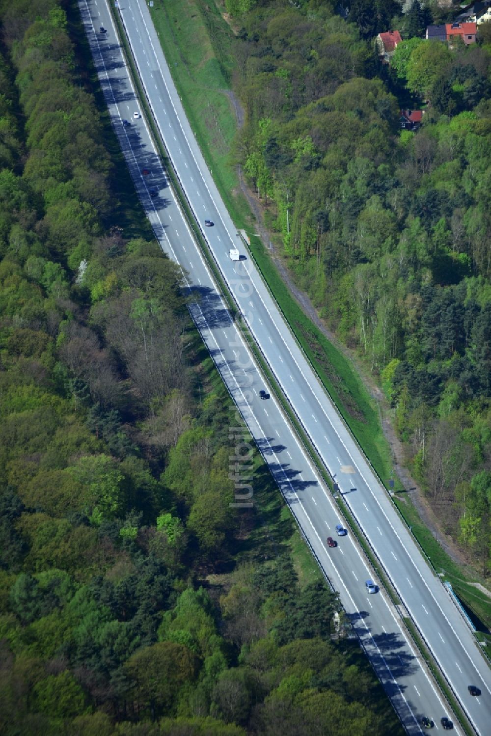 Luftbild Rauen - Ausbau und Verbreiterung der Streckenführung der Autobahn / Bundesautobahn BAB A12 / E30 bei Rauen im Bundesland Brandenburg