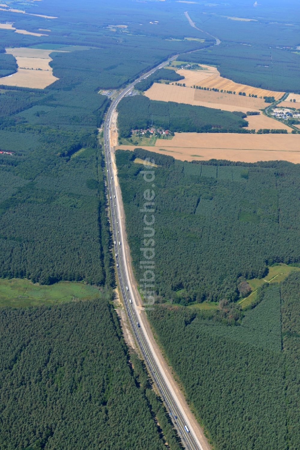 Luftbild Rauen - Ausbau und Verbreiterung der Streckenführung der Autobahn / Bundesautobahn BAB A12 / E30 bei Rauen im Bundesland Brandenburg