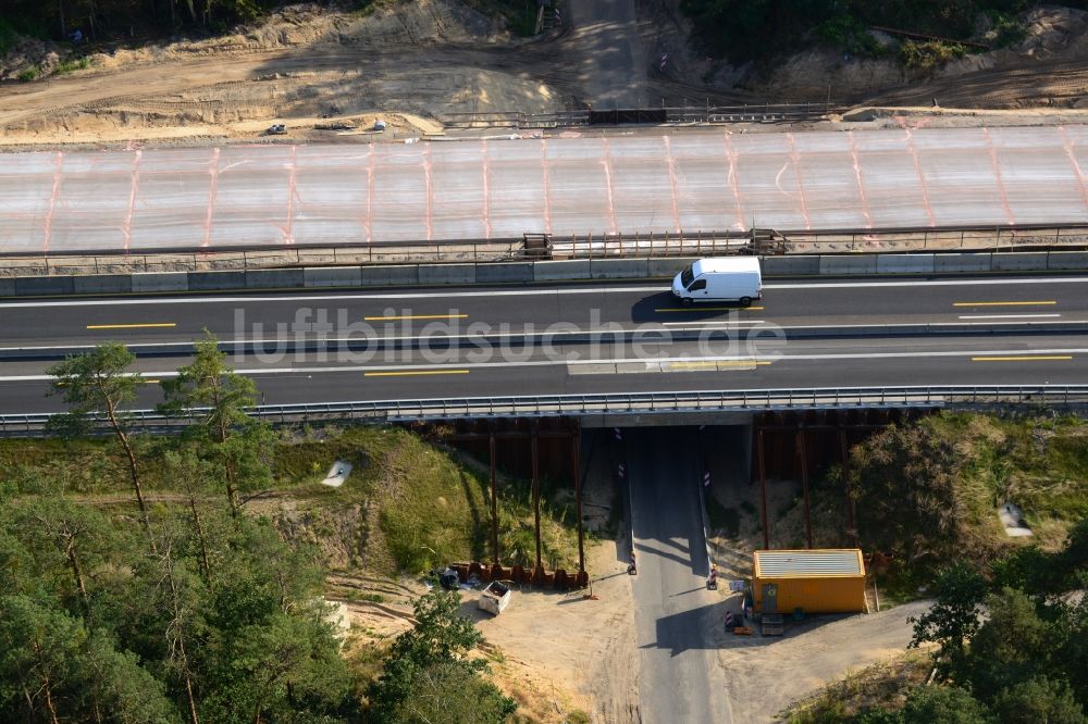 Luftbild Rauen - Ausbau und Verbreiterung der Streckenführung der Autobahn / Bundesautobahn BAB A12 / E30 bei Rauen im Bundesland Brandenburg