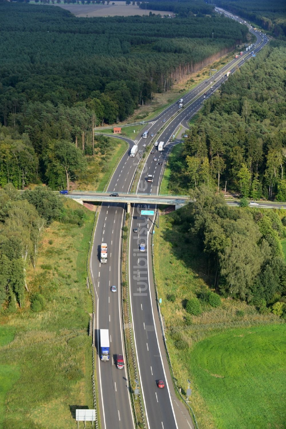 Spreenhagen von oben - Ausbau und Verbreiterung der Streckenführung der Autobahn / Bundesautobahn BAB A12 bei Spreenhagen am Berliner Ring in Brandenburg