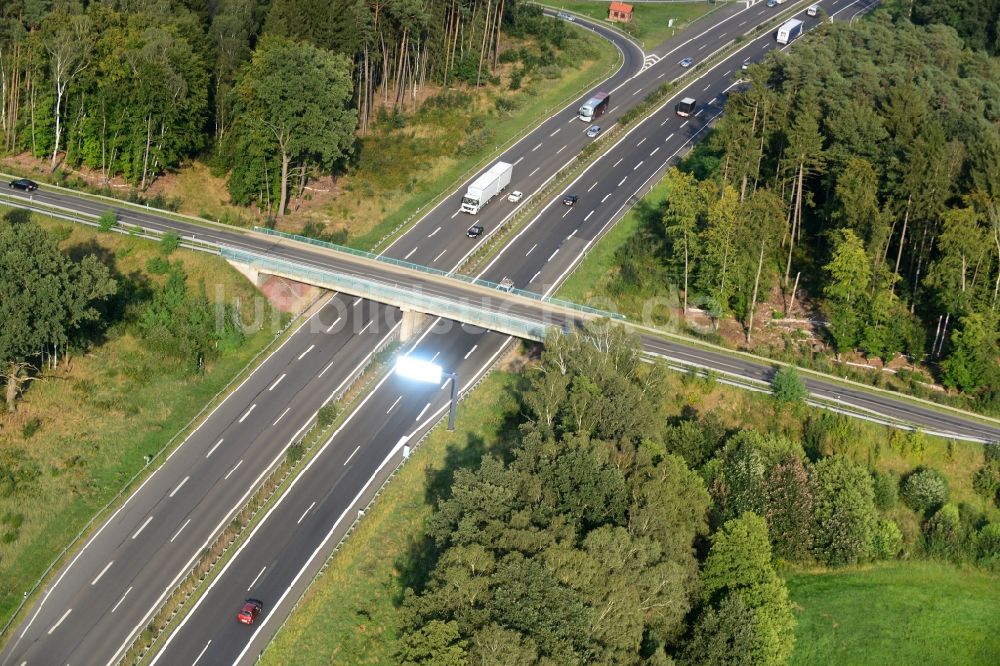 Spreenhagen aus der Vogelperspektive: Ausbau und Verbreiterung der Streckenführung der Autobahn / Bundesautobahn BAB A12 bei Spreenhagen am Berliner Ring in Brandenburg