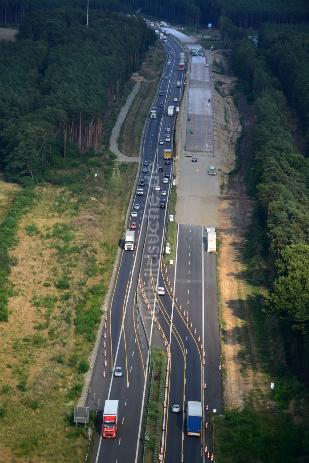 Luftbild Spreenhagen - Ausbau und Verbreiterung der Streckenführung der Autobahn / Bundesautobahn BAB A12 bei Spreenhagen am Berliner Ring in Brandenburg