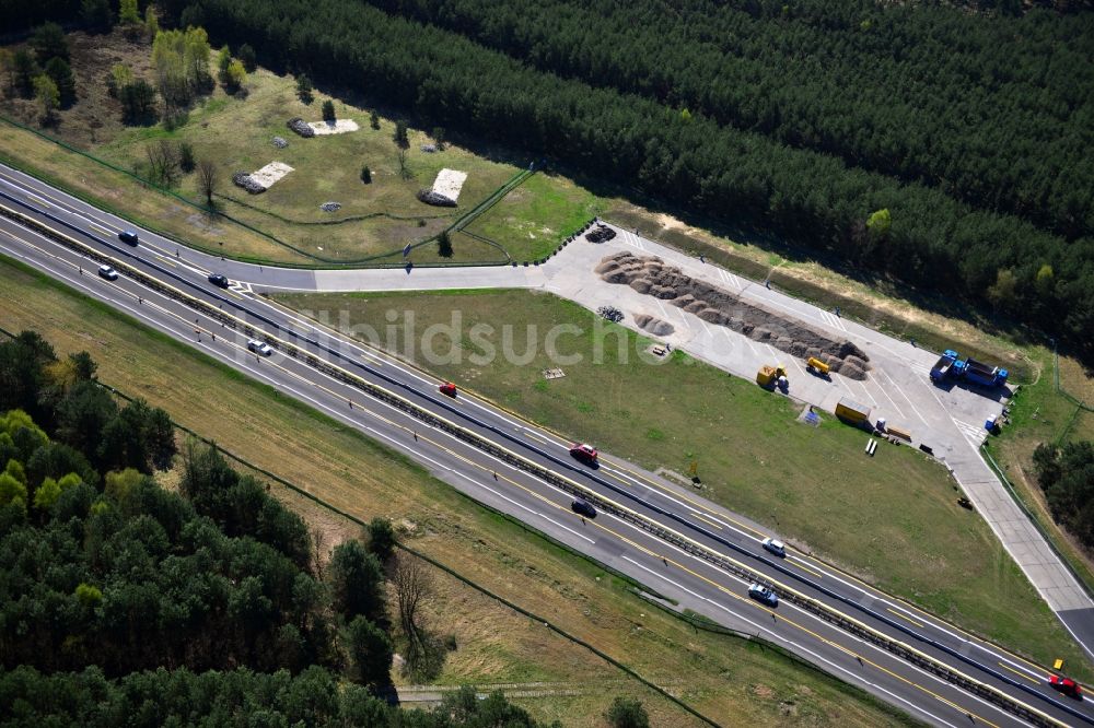 Spreeenhagen von oben - Ausbau und Verbreiterung der Streckenführung der Autobahn / Bundesautobahn BAB A12 / E30 bei Spreenhagen im Bundesland Brandenburg