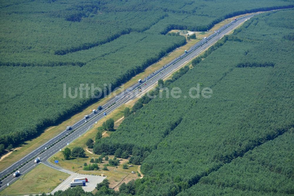 Luftaufnahme Spreenhagen - Ausbau und Verbreiterung der Streckenführung der Autobahn / Bundesautobahn BAB A12 / E30 bei Spreenhagen im Bundesland Brandenburg