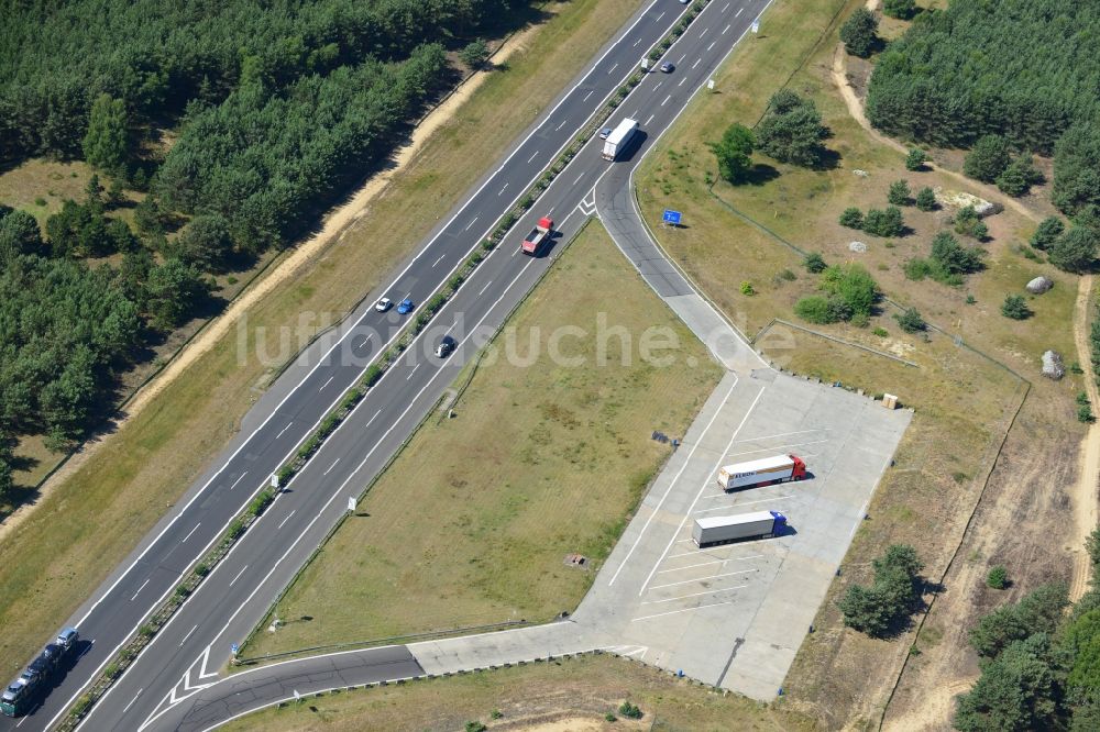 Spreenhagen aus der Vogelperspektive: Ausbau und Verbreiterung der Streckenführung der Autobahn / Bundesautobahn BAB A12 / E30 bei Spreenhagen im Bundesland Brandenburg