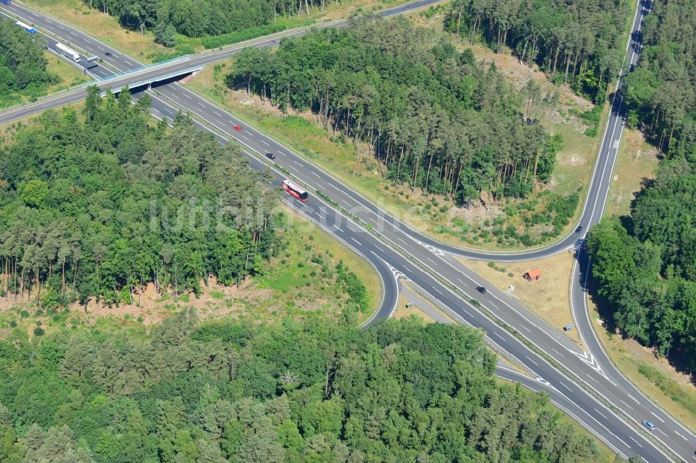 Luftaufnahme Spreenhagen - Ausbau und Verbreiterung der Streckenführung der Autobahn / Bundesautobahn BAB A12 / E30 bei Spreenhagen im Bundesland Brandenburg