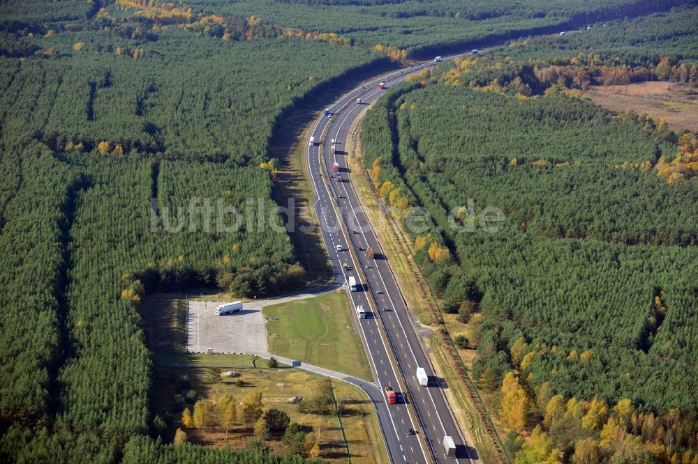 Spreenhagen von oben - Ausbau und Verbreiterung der Streckenführung der Autobahn / Bundesautobahn BAB A12 / E30 bei Spreenhagen im Bundesland Brandenburg