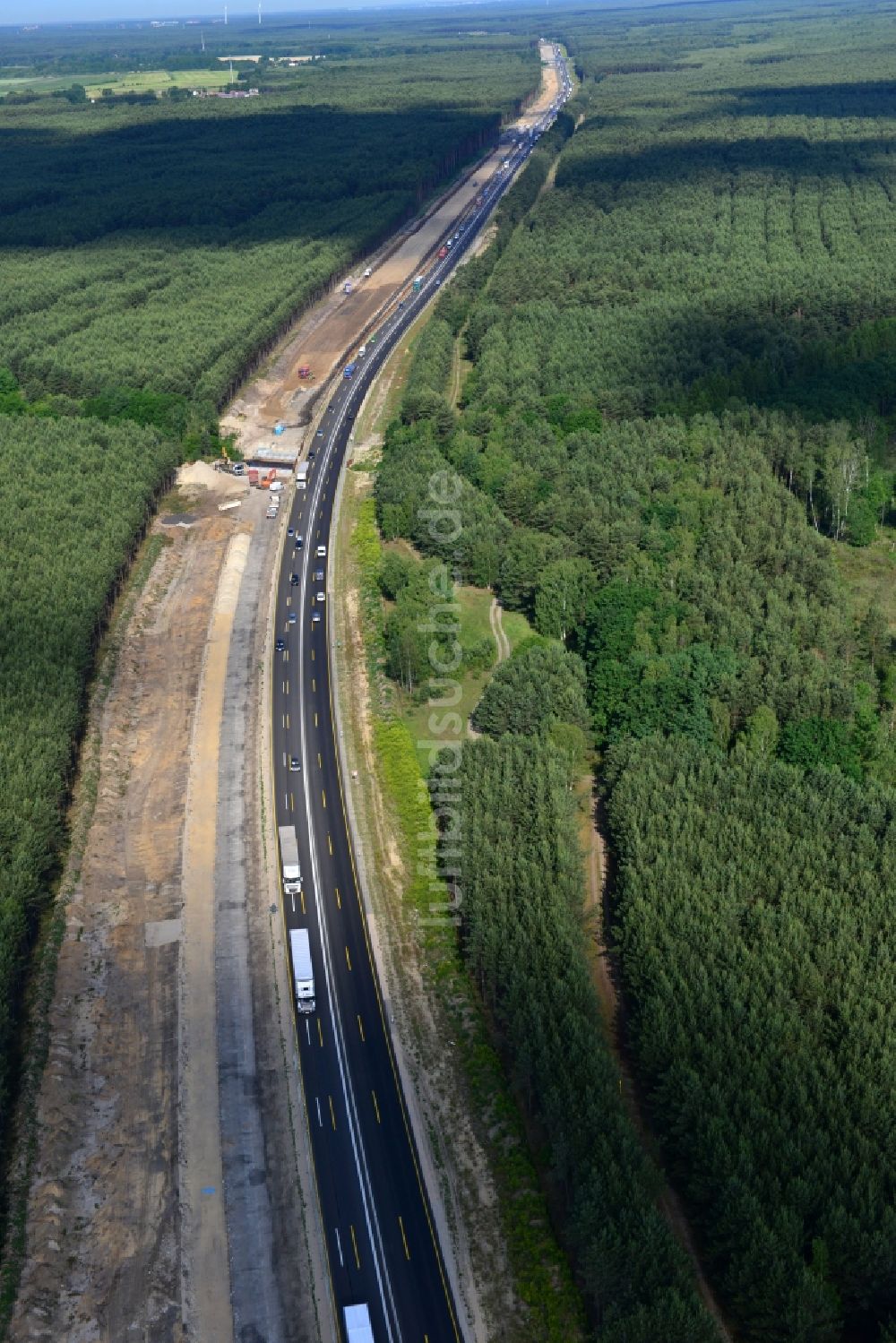 Luftaufnahme Spreeenhagen - Ausbau und Verbreiterung der Streckenführung der Autobahn / Bundesautobahn BAB A12 / E30 bei Spreenhagen im Bundesland Brandenburg