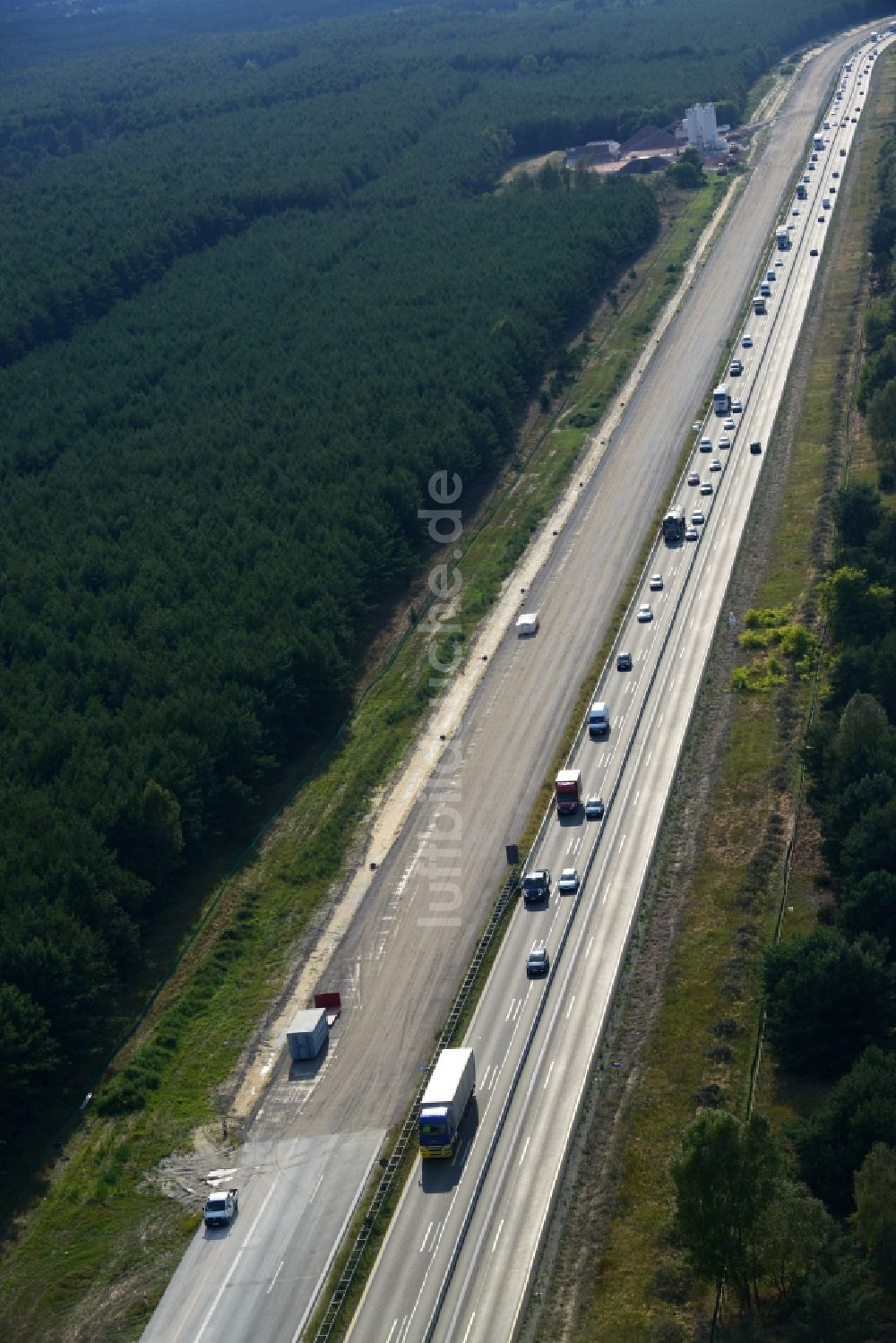 Luftaufnahme Spreenhagen - Ausbau und Verbreiterung der Streckenführung der Autobahn / Bundesautobahn BAB A12 / E30 bei Spreenhagen im Bundesland Brandenburg