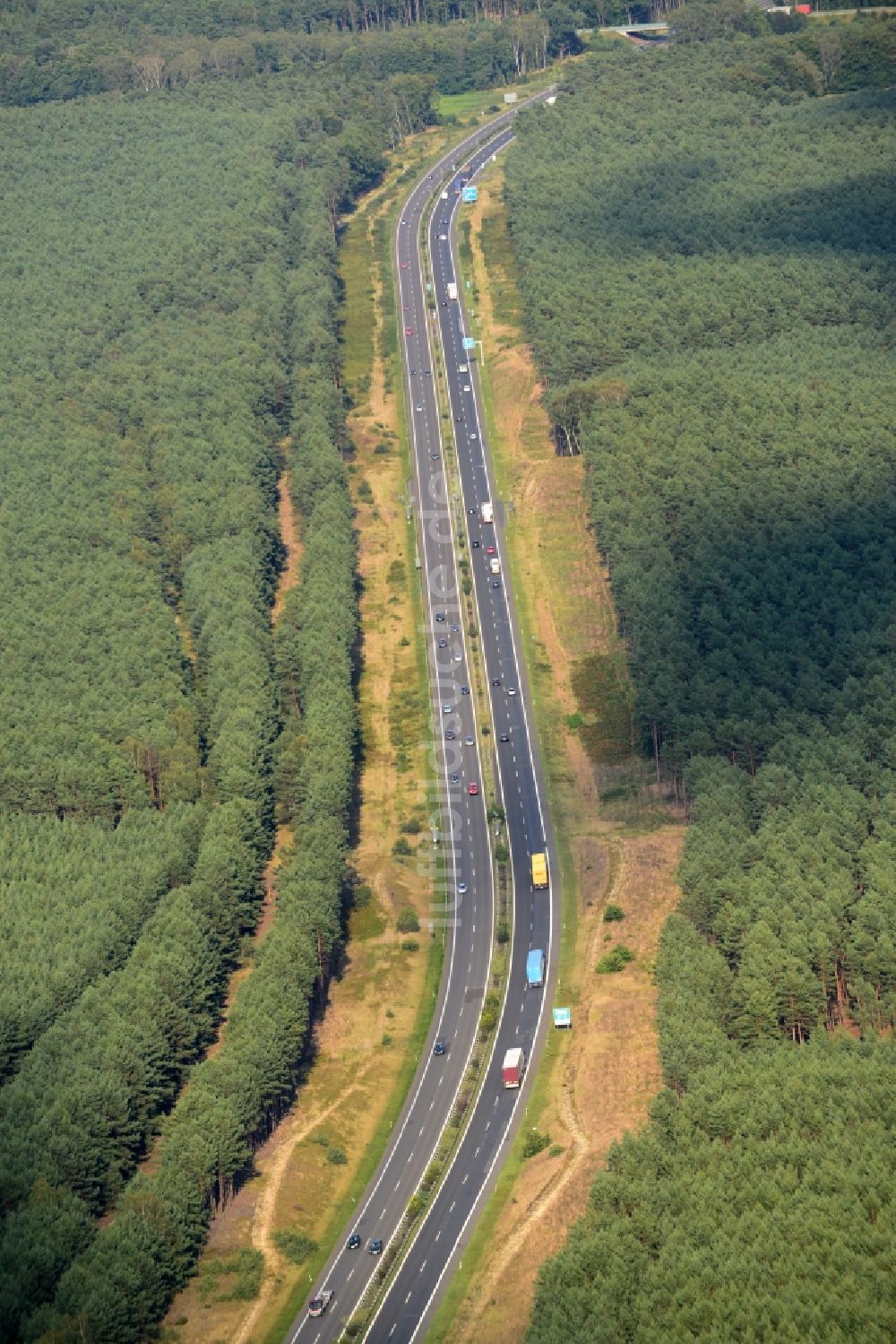 Luftbild Friedrichshof - Ausbau und Verbreiterung der Streckenführung der Autobahn / Bundesautobahn BAB A12 am Berliner Ring in Brandenburg