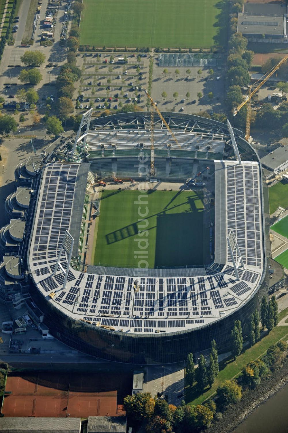 Bremen aus der Vogelperspektive: Ausbau Weserstadion Bremen