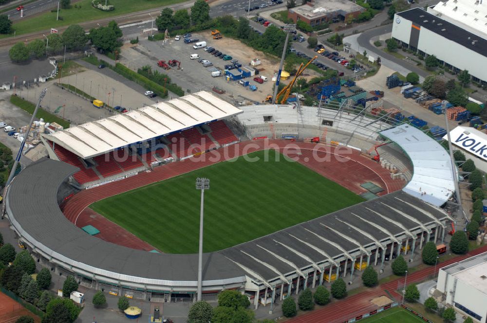 Braunschweig von oben - Ausbauarbeiten der Nordkurve im Stadion Braunschweig