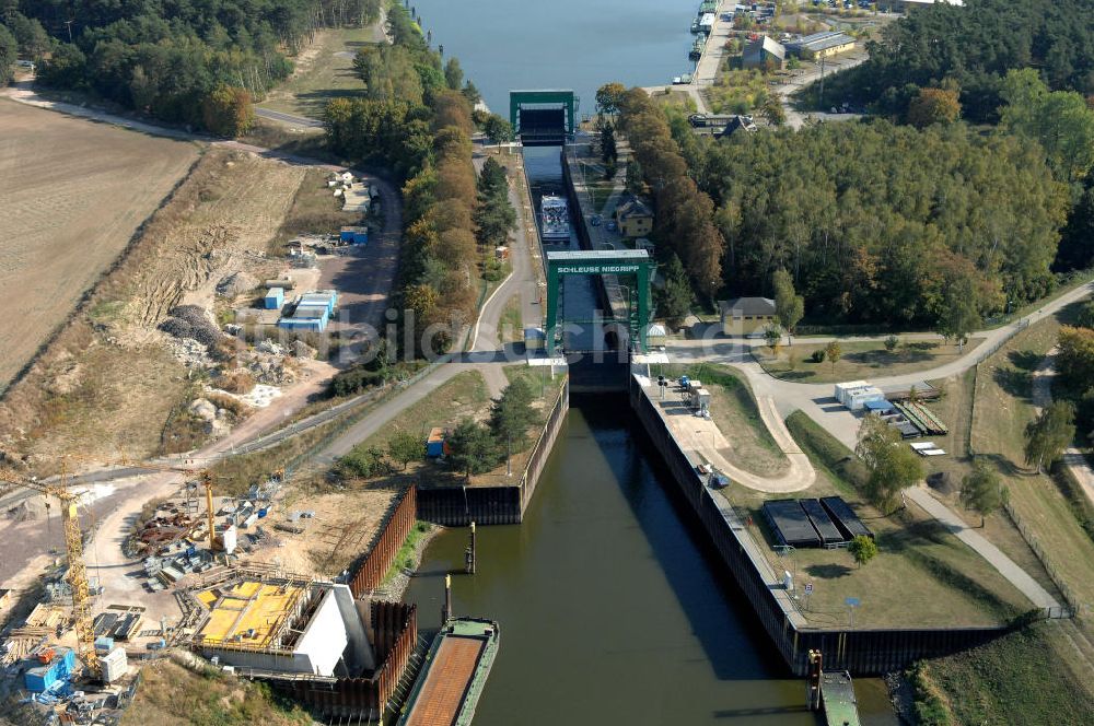 Niegripp aus der Vogelperspektive: Ausbauarbeiten an der Schleuse Niegripp am Elbe-Havel-Kanal