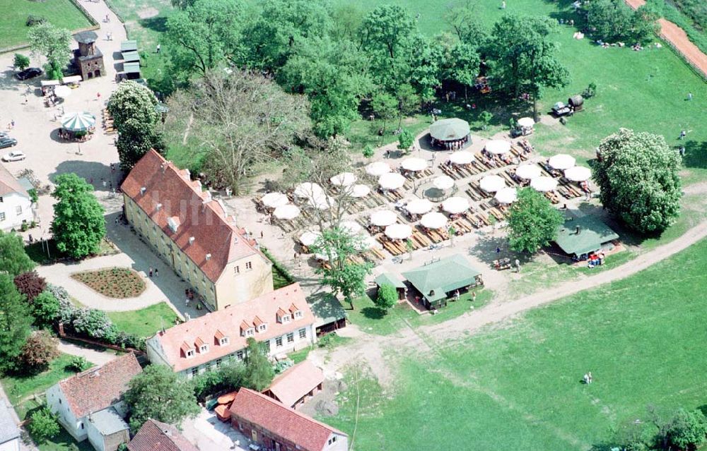 Diedersdorf bei Mahlow / Brandenburg von oben - Ausflugsziel Schloß Diedersdorf.