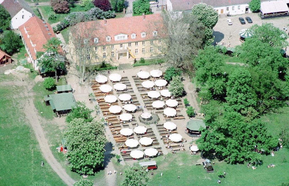 Luftbild Diedersdorf beiMahlow / Brandenburg - Ausflugsziel Schloß Diedersdorf.