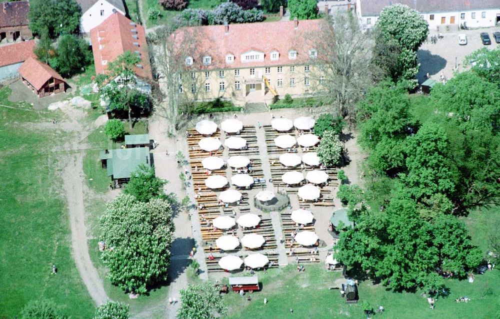 Luftaufnahme Diedersdorf bei Mahlow / Brandenburg - Ausflugsziel Schloß Diedersdorf.