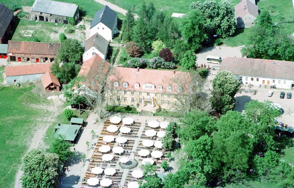 Diedersdorf bei Mahlow / Brandenburg von oben - Ausflugsziel Schloß Diedersdorf.