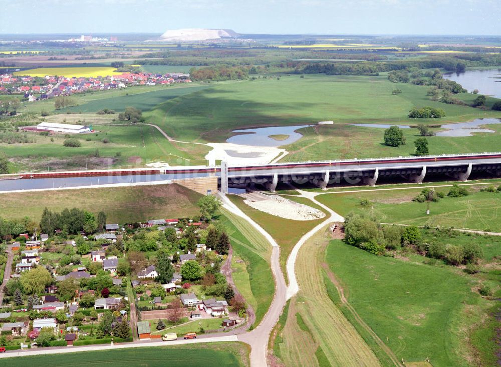 Luftaufnahme Hohenwarthe / Sachsen-Anhalt - Ausgleichs- und Ersatzmaßnahmen an der Trogbrücke des Elbe-Havel-Kanales am Wasserstraßenkreuz Magdeburg / Elbe-Havel-Kanal