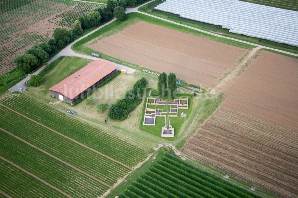 Hirschberg an der Bergstraße aus der Vogelperspektive: Ausgrabung und Reste der Ruine der ehemaligen Röm. Gutshof Villa Rustica in Hirschberg an der Bergstraße im Bundesland Baden-Württemberg, Deutschland