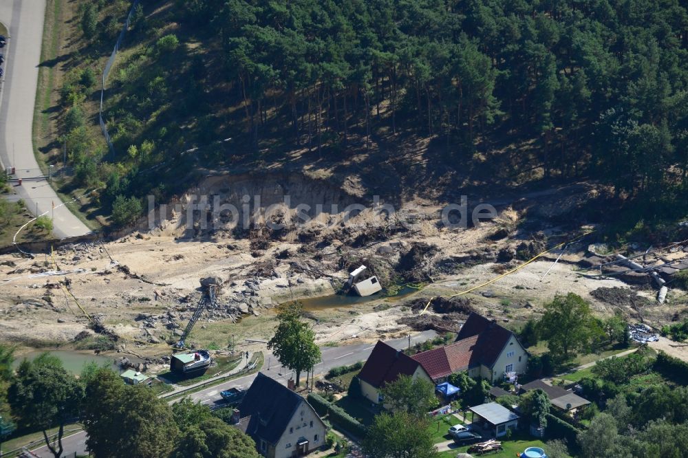 Luftaufnahme Niegripp - Ausmaß der Hochwasser - Schäden an der L52 Neue Schleuse in Niegripp im Bundesland Sachsen-Anhalt