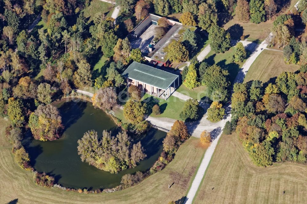 Luftbild München - Aussegnungshalle im Waldfriedhof in München Großhadern im Bundesland Bayern