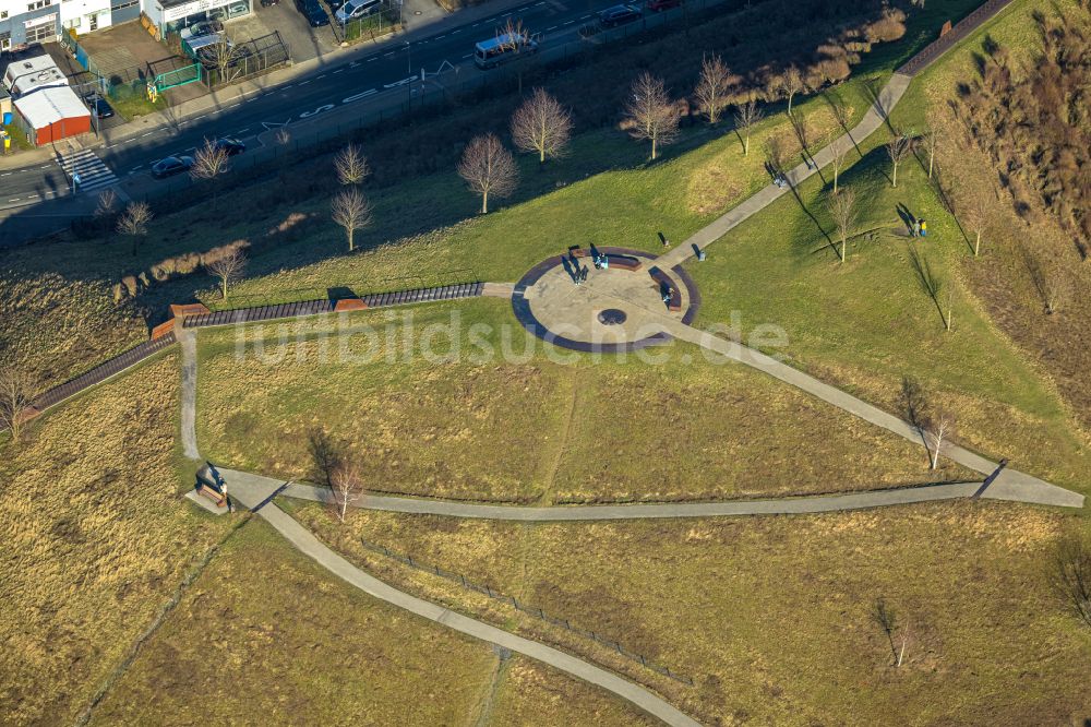 Luftaufnahme Dortmund - Aussichtspunkt auf dem Kaiserberg im Ortsteil Hörde in Dortmund im Bundesland Nordrhein-Westfalen, Deutschland