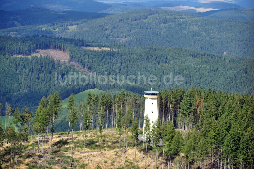 Springelhof aus der Vogelperspektive: Aussichtsturm Thüringer Warte in Bayern