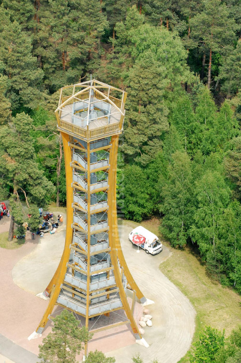 Bohsdorf aus der Vogelperspektive: Aussichtsturm / Tower Bohsdorf