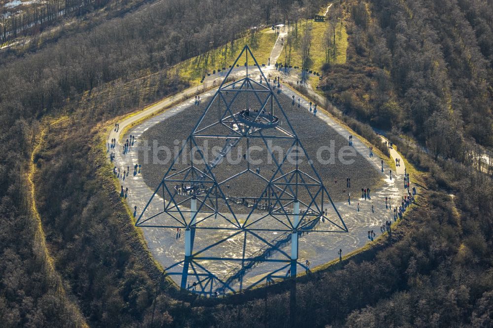 Bottrop von oben - Aussichtturm Tetraeder auf der Halde an der Beckstraße in Bottrop in Nordrhein-Westfalen