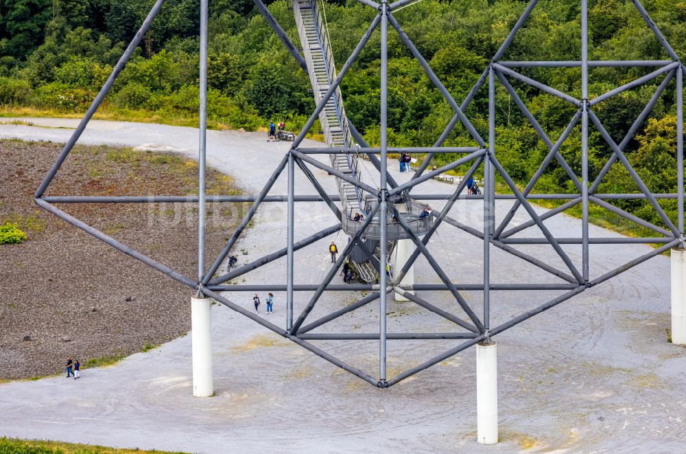 Luftaufnahme Bottrop - Aussichtturm Tetraeder auf der Halde an der Beckstraße in Bottrop in Nordrhein-Westfalen