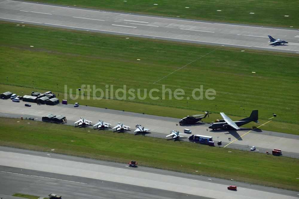 Schönefeld Selchow aus der Vogelperspektive: Ausstellungsgelände der Internationalen Luftfahrtshow ILA 2014 vor der Eröffnung auf dem Gelände des Flughafen Berlin-Schönefeld in Brandenburg 