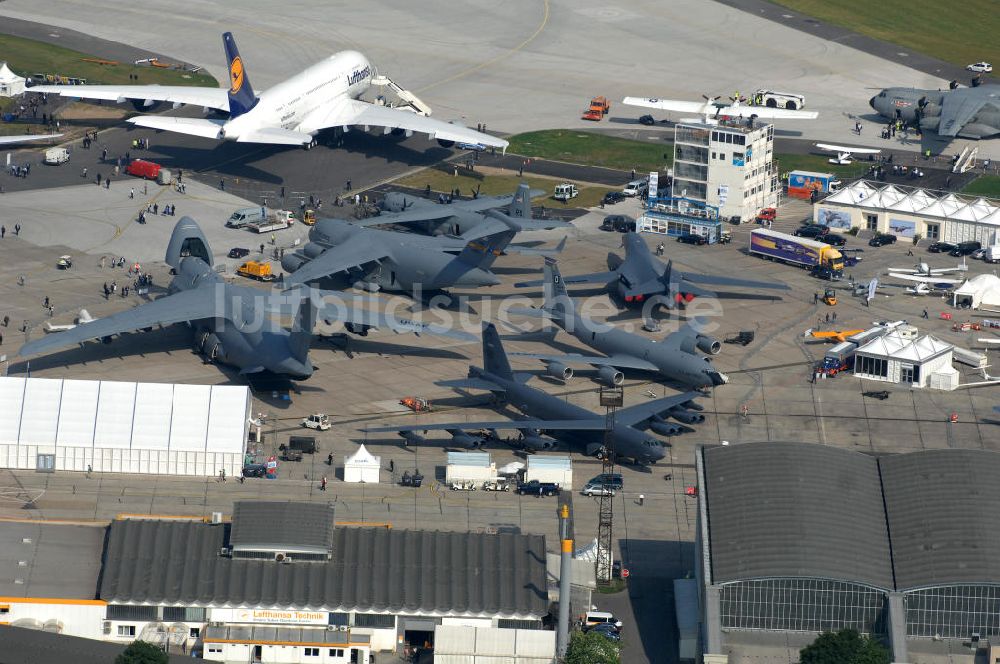 Luftbild Schönefeld - Ausstellungsgelände der Internationalen Luftfahrtshow ILA 2010 auf dem Gelände des Flughafen Berlin-Schönefeld zur Eröffnung am 08.06.2010