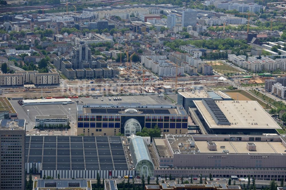 Luftaufnahme Frankfurt am Main - Ausstellungsgelände und Messehallen der Messe Frankfurt in Frankfurt am Main im Bundesland Hessen