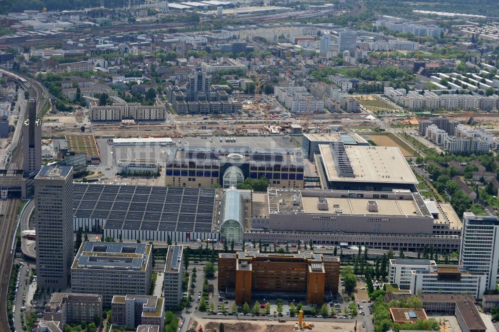 Frankfurt am Main von oben - Ausstellungsgelände und Messehallen der Messe Frankfurt in Frankfurt am Main im Bundesland Hessen