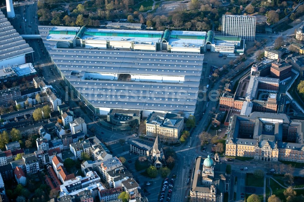 Hamburg von oben - Ausstellungsgelände und Messehallen der Neuen Messe in Hamburg, Deutschland