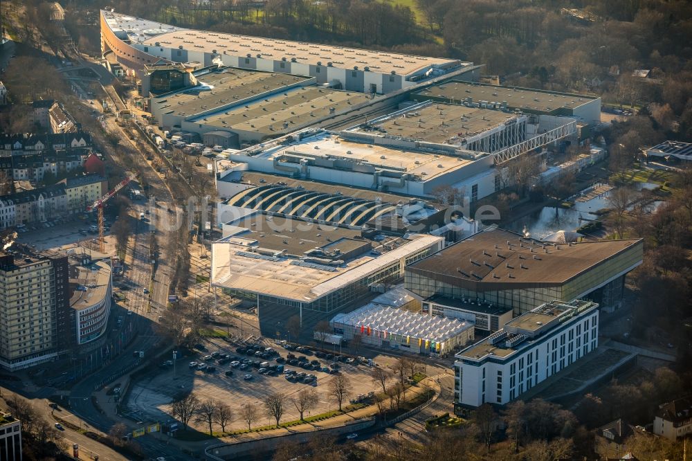 Luftaufnahme Essen - Ausstellungsgelände und Messehallen im Ortsteil Rüttenscheid in Essen im Bundesland Nordrhein-Westfalen, Deutschland