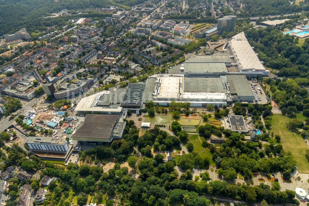 Essen von oben - Ausstellungsgelände und Messehallen im Ortsteil Rüttenscheid in Essen im Bundesland Nordrhein-Westfalen, Deutschland