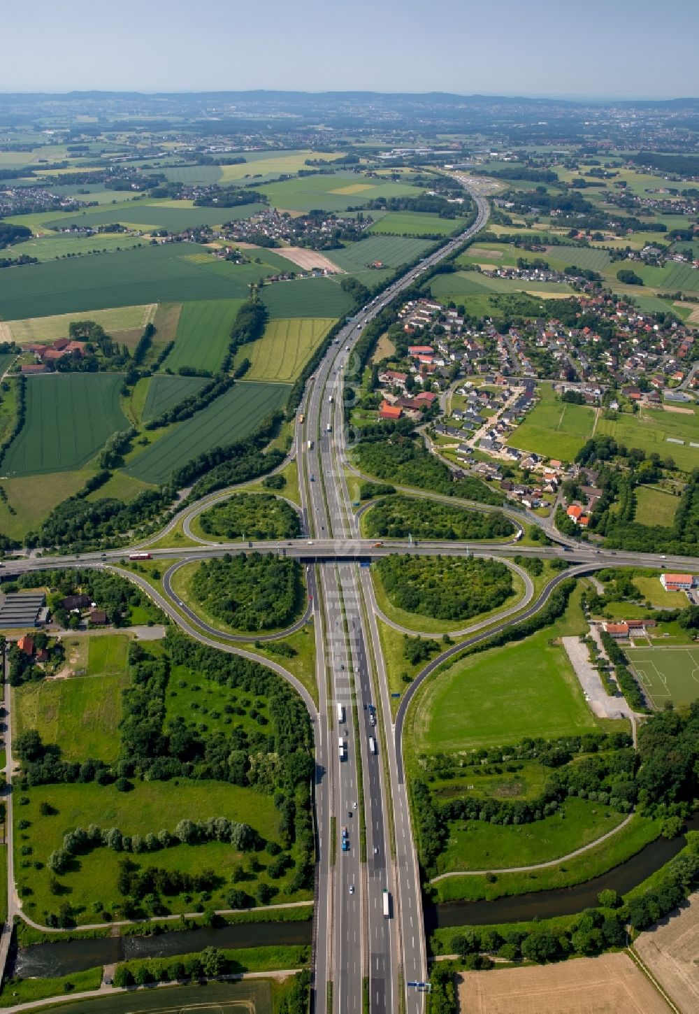 Bad Salzuflen von oben - Autobahn- Abfahrt der BAB A2 - B239 in Bad Salzuflen im Bundesland Nordrhein-Westfalen