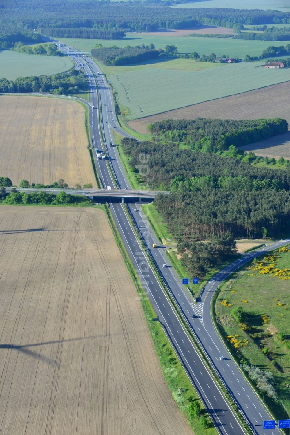 Wittstock/Dosse aus der Vogelperspektive: Autobahn- Abfahrt der BAB A19 - A24 bei Wittstock/Dosse im Bundesland Brandenburg